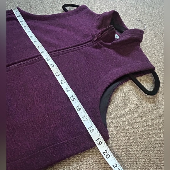 Sears, size 8, purple vest, full front zip with pockets - Picture 8 of 9